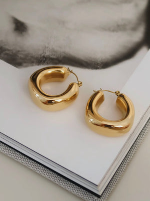 Hunter U-Hoop Earrings- Gold