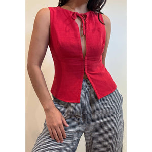 The Elara Keyhole Top- Red